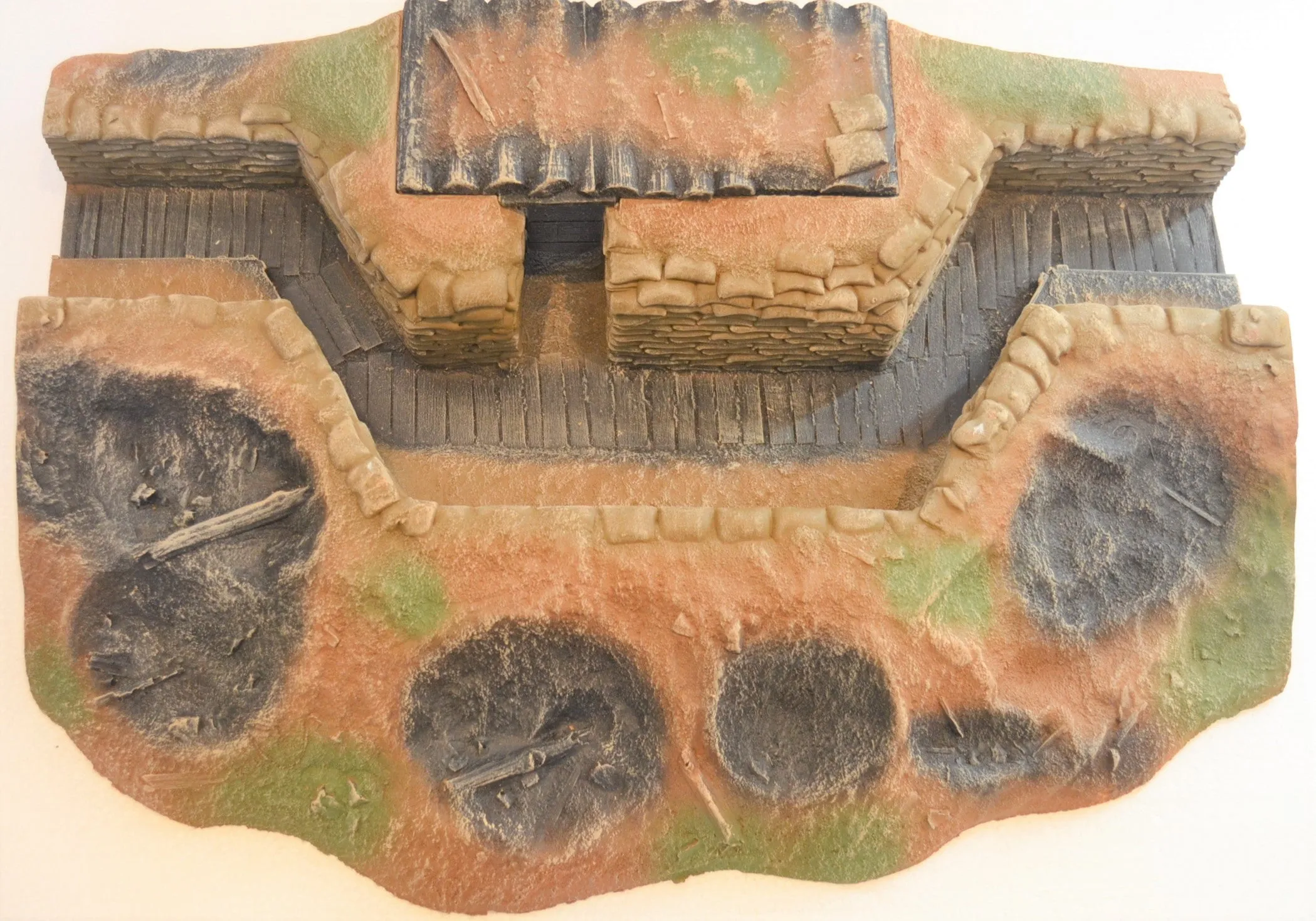 Atherton Scenics Painted WWII WWI Trench Center Interior Command Bunker