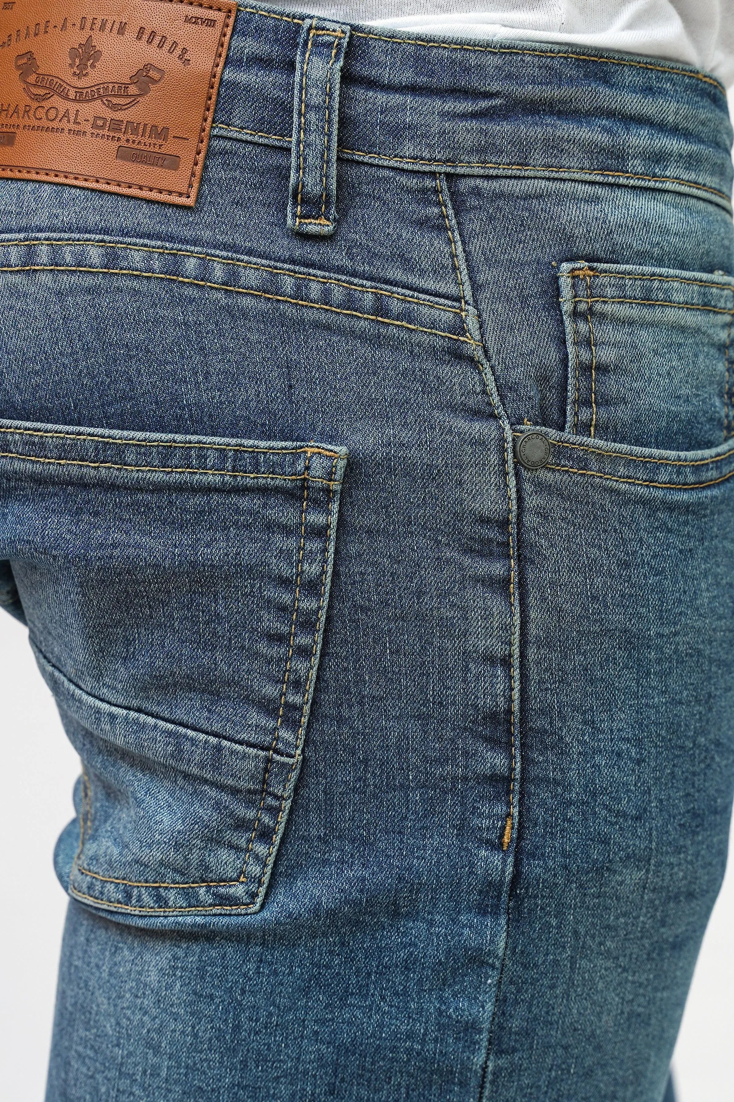 SLIM LEG DENIM JEANS LIGHT BLUE RANDOM
